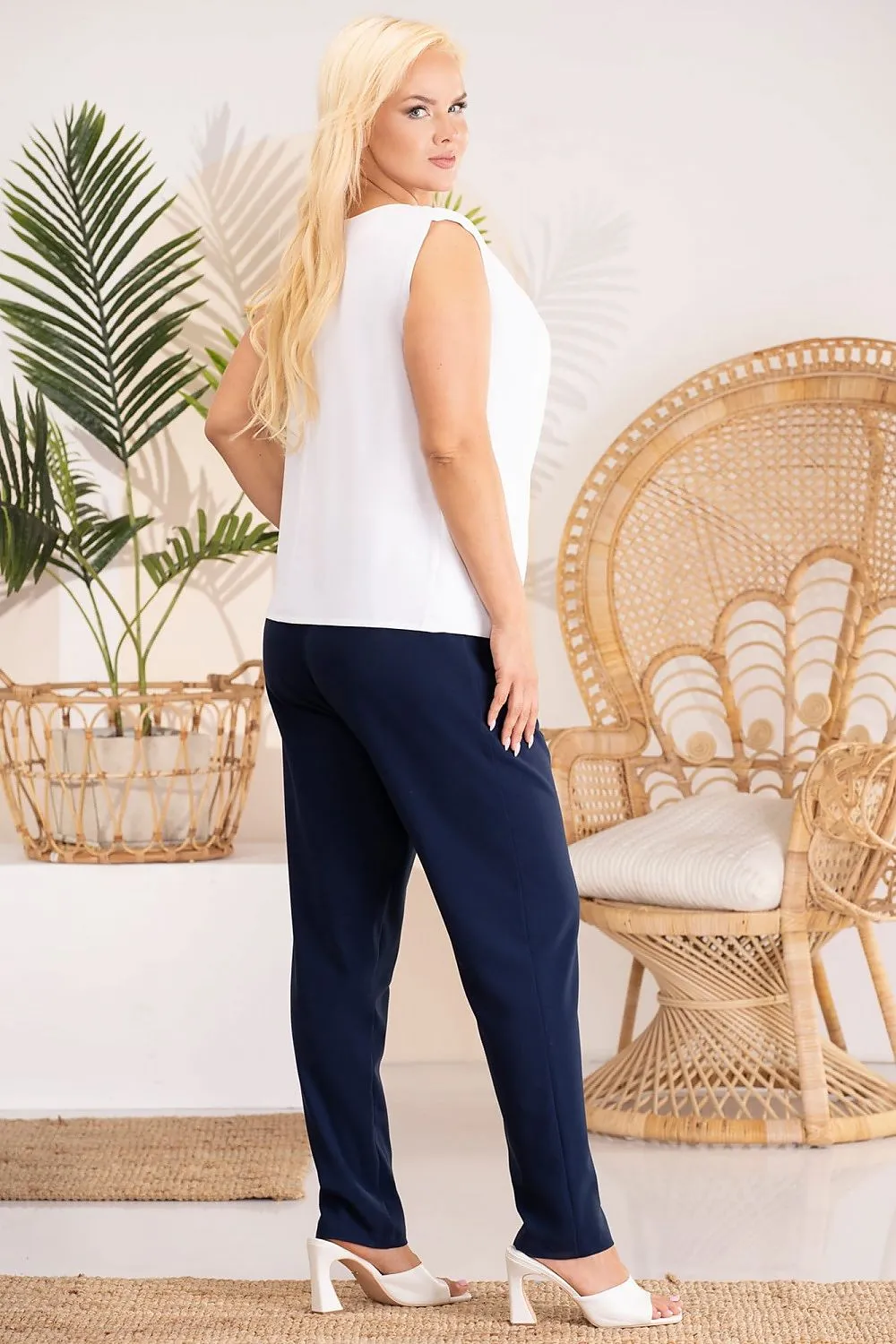 Plus size blouse model 183318 Karko