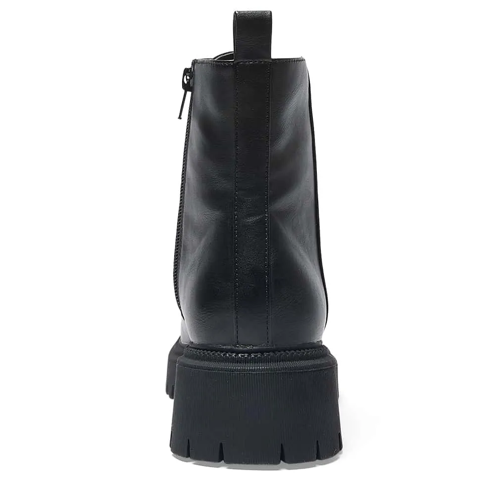 Riley Boot in Black Smooth