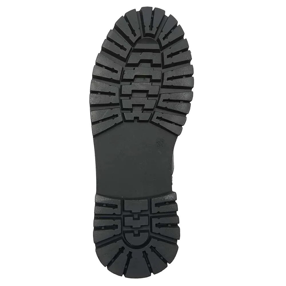 Riley Boot in Black Smooth