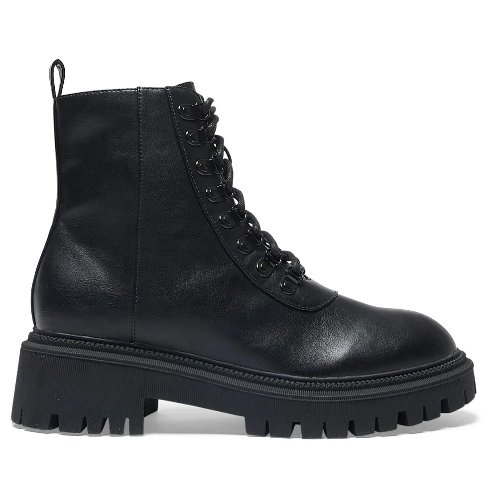 Riley Boot in Black Smooth