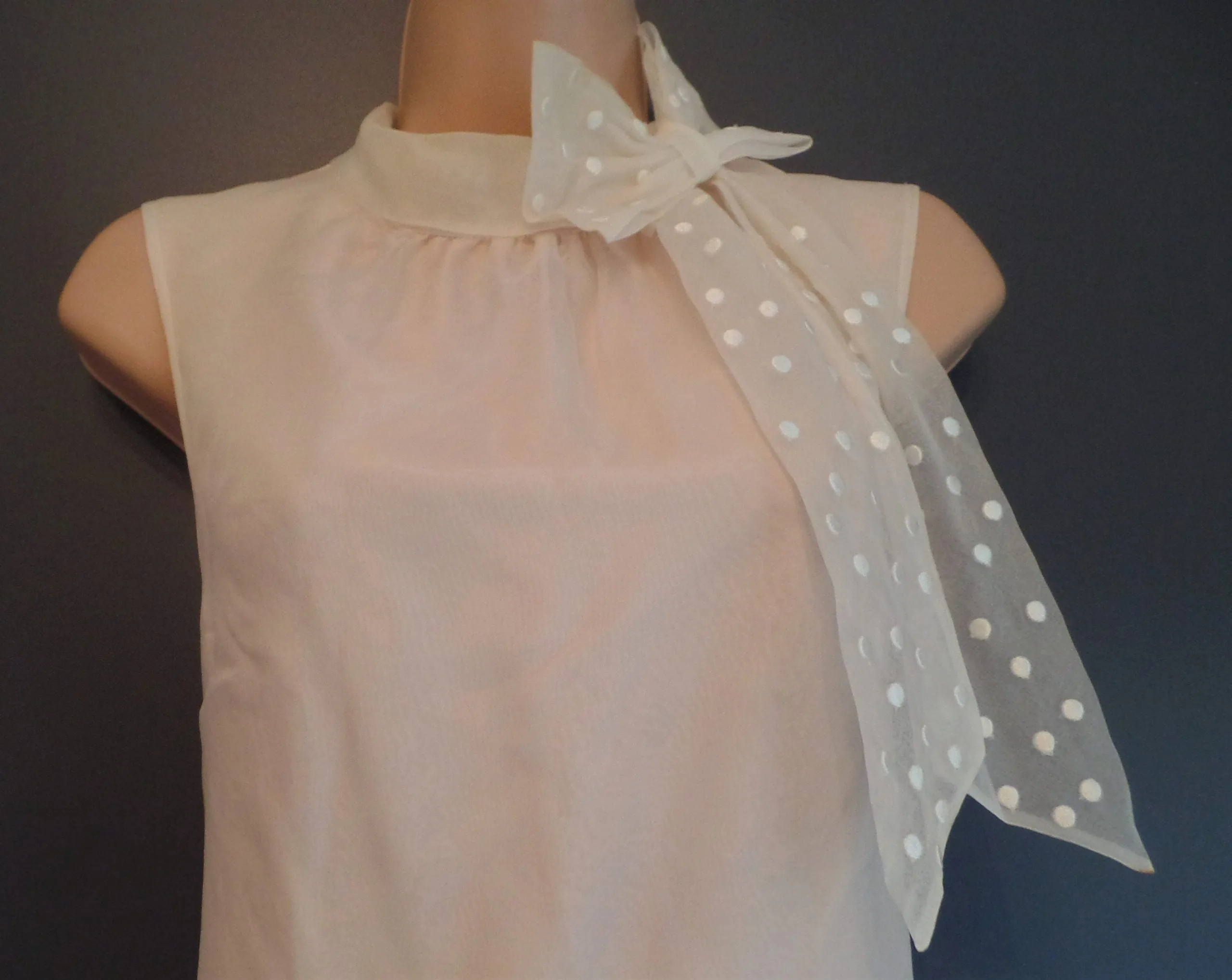 Ted Baker Size 8 beautiful Nude Pink Luxurious Organza Silk Pussycat Bow Dress